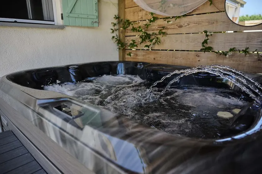 Farm Cottage with Hot Tub Le Poutou - Image 1