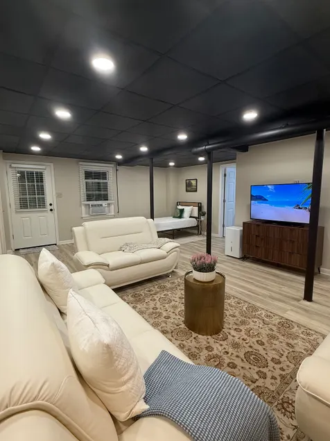The Modern Garden Suite: With Private Entrance - Image 1