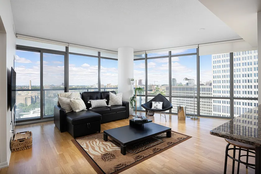 CN Tower View - 2BR2BA + Free Parking - Downtown - Image 1