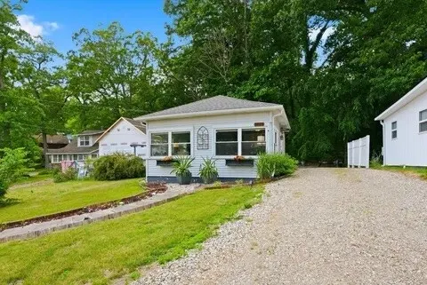 Cottage in Angola - Image 1