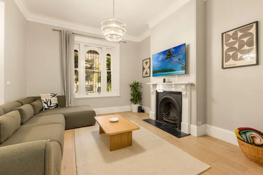 Grand Victorian Terrace Near Sydney Harbour - Image 1