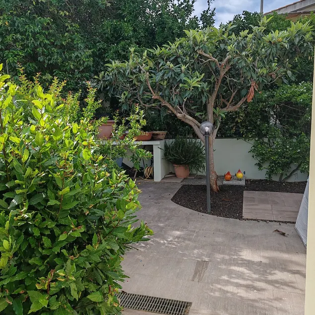Delightful portion of villa surrounded by greenery - Image 1