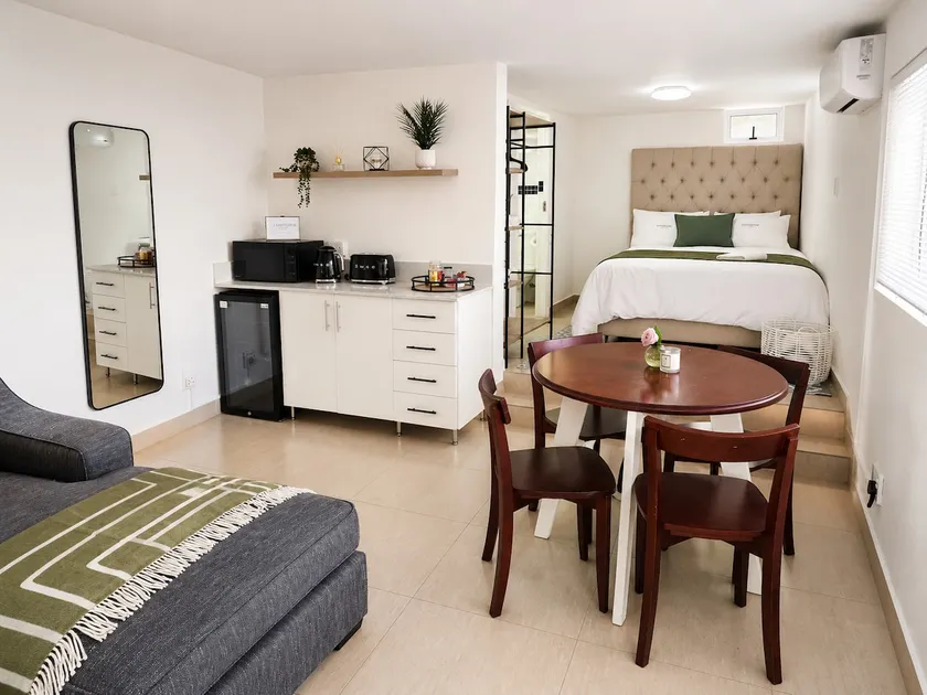The Lighthouse Suite Umhlanga - Image 1