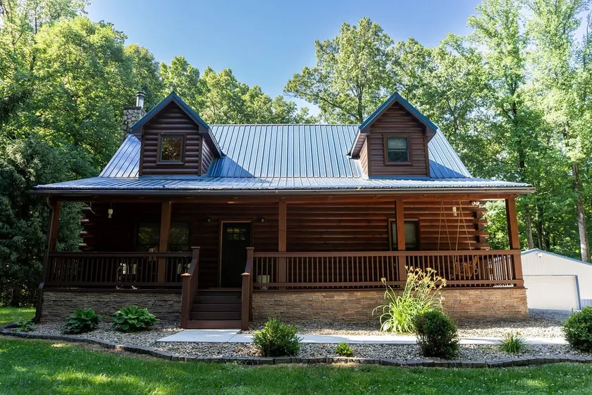 The Falcone Lodge - Image 1