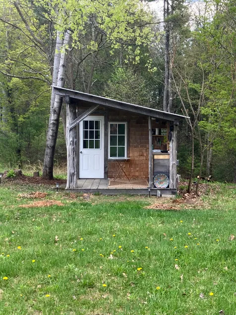 Small cozy cabin sanctuary on herbal homestead - Image 1
