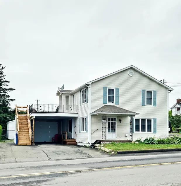 Heart of Town Near Falls - Image 1