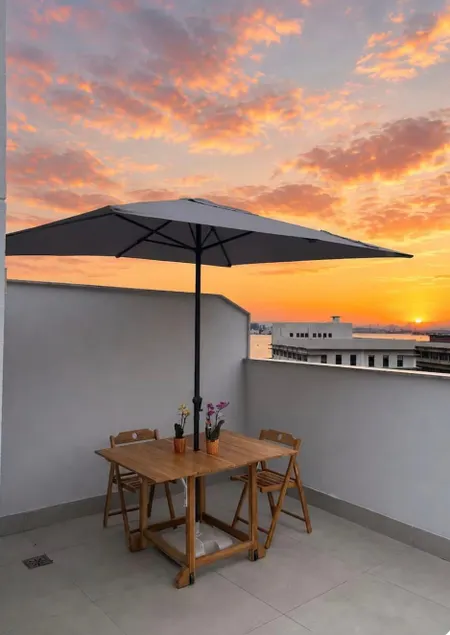 Uni Home Penthouse - view and free parking - Image 1