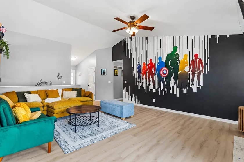 4BR Marvel House Game Room, Sleeps 14 - Image 1