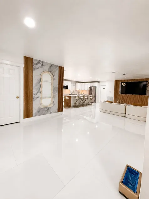 Elegant Retreat with Designer Finishes - Image 1