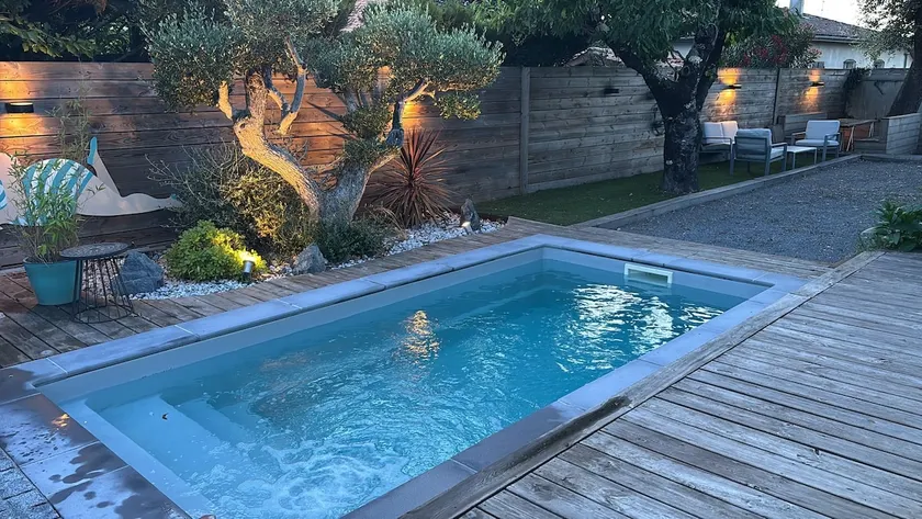 Charming House with Pool Near Bordeaux - Image 1