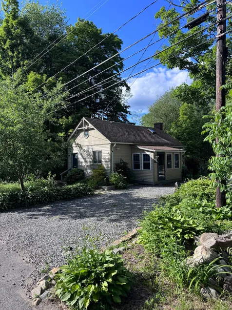 Bluebird School House - Image 1