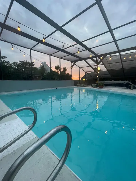 Hotel Style Lakeview Cottage • 3BR • Heated Pool - Image 1