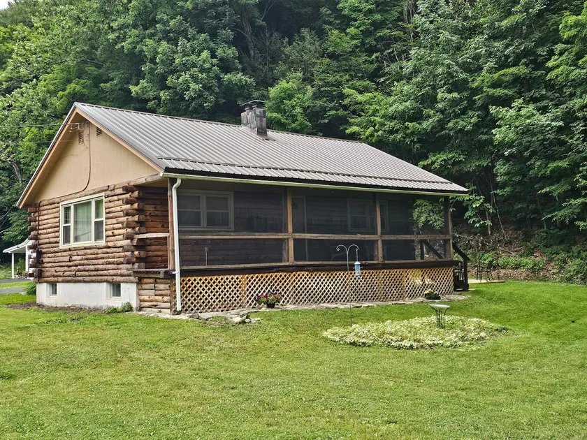 Phreyfall Cabin - Image 1
