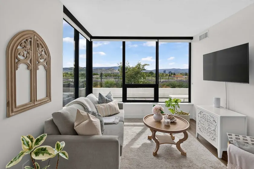 The Traditional A Luxury Terrace Escape that Sleeps 4 - Image 1