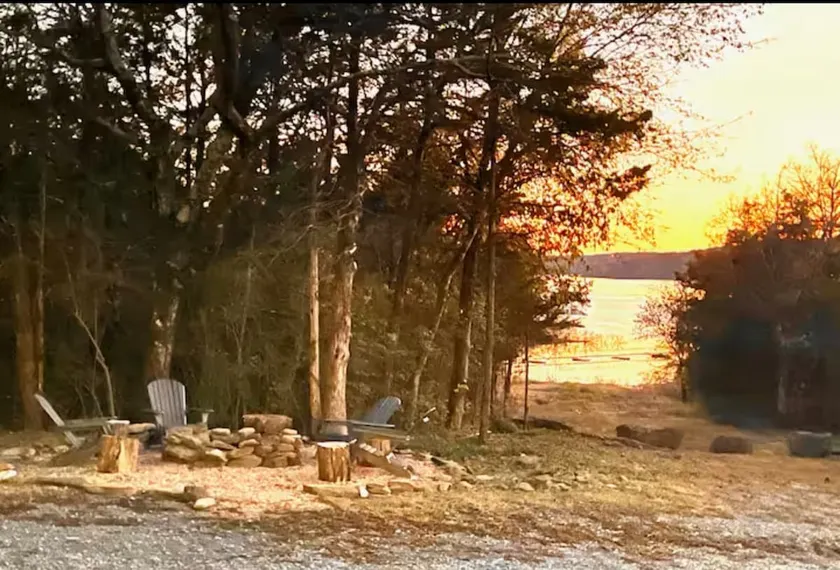 Secluded Lakefront Cabin on Tenkiller Lake! - Image 1