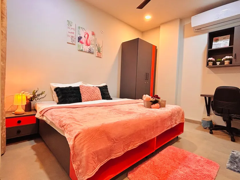 OMIRA | Couple Friendly | WFH Flat | LIG - Image 1