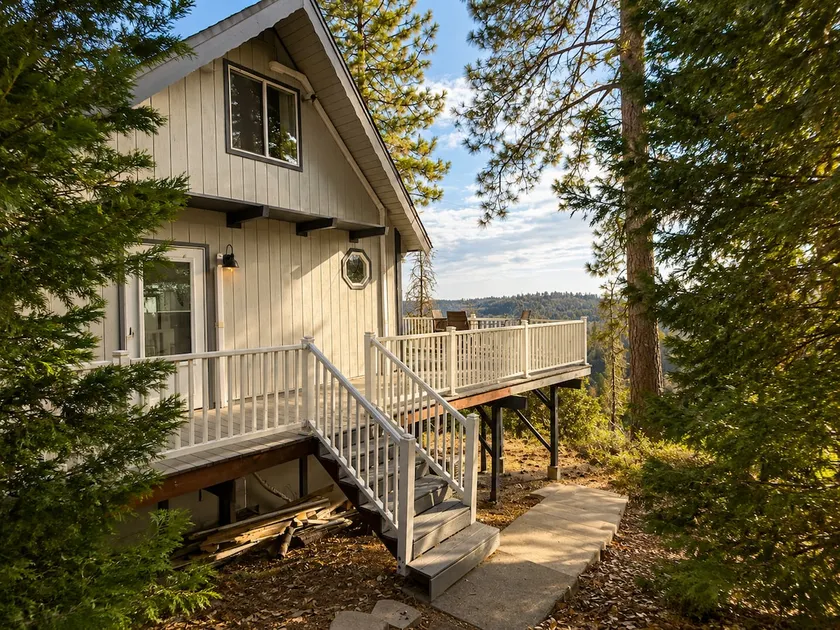 Welcome to the Forest Canyon Cabin! - Image 1