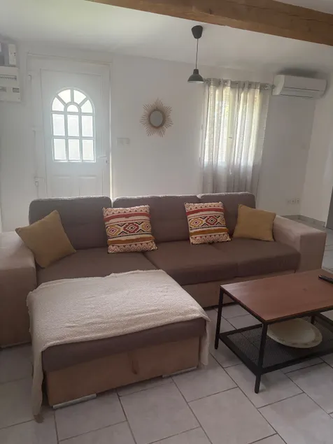 80 m² apartment with outdoor area - Image 1