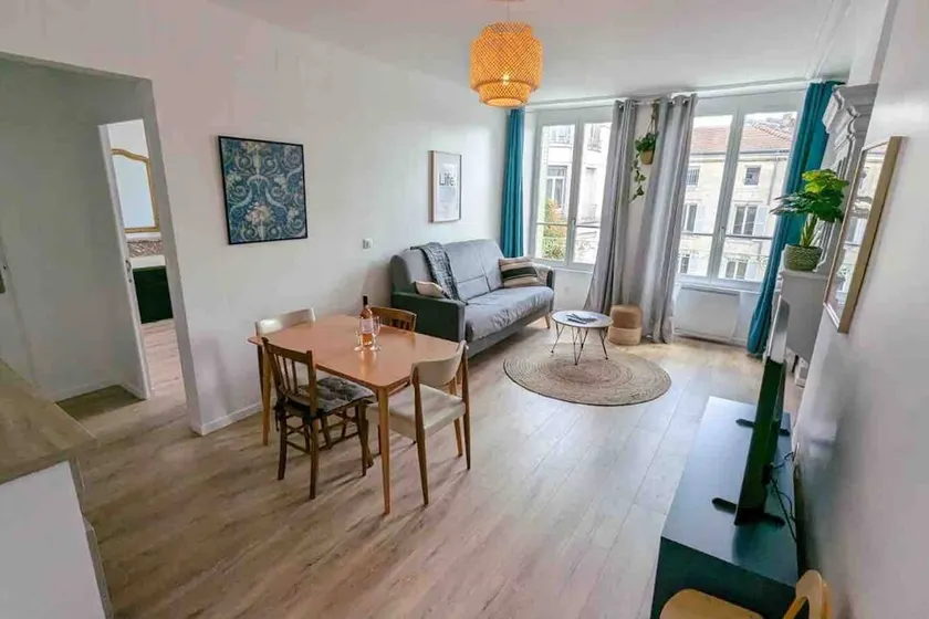 Mazel, elegant apartment in the heart of Verdun - Image 1