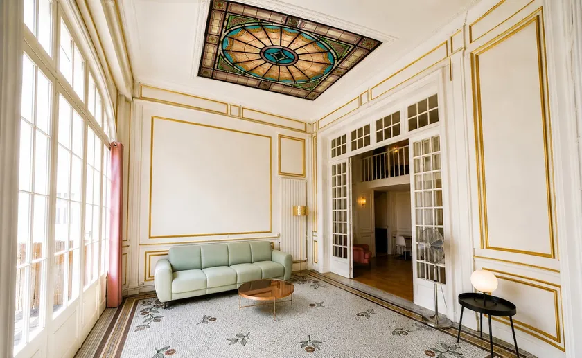 Art Deco gem in the very center - Image 1
