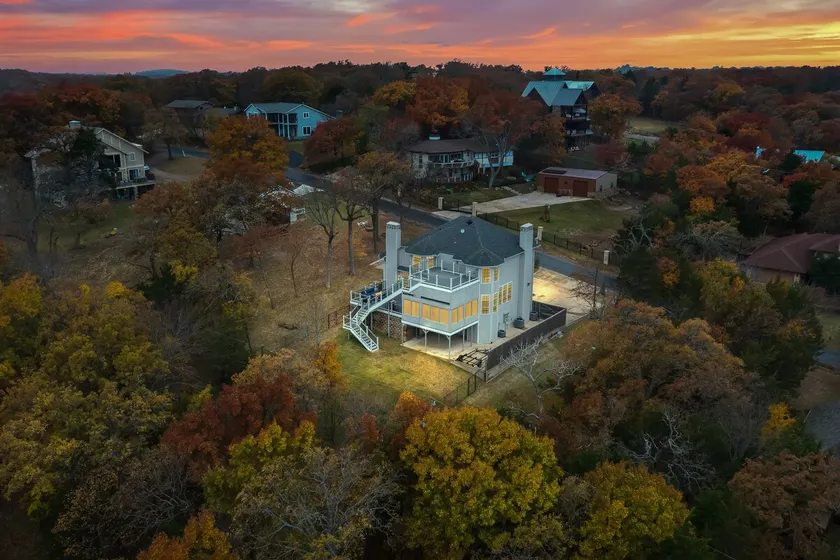 Lakepoint Resort shines with Lake Texoma Views - Image 1