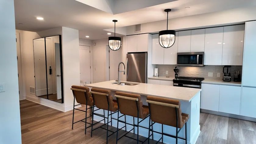 2 bedroom Corner Buckhead Unit - Image 1