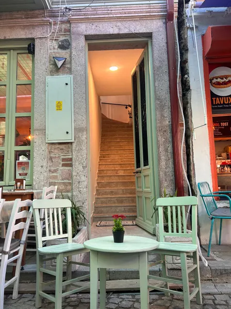 Macaron Nostalji Guesthouse, Bright, Spacious. - Image 1
