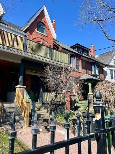 Charming Victorian Suite • Walk to BMO Field - Image 1