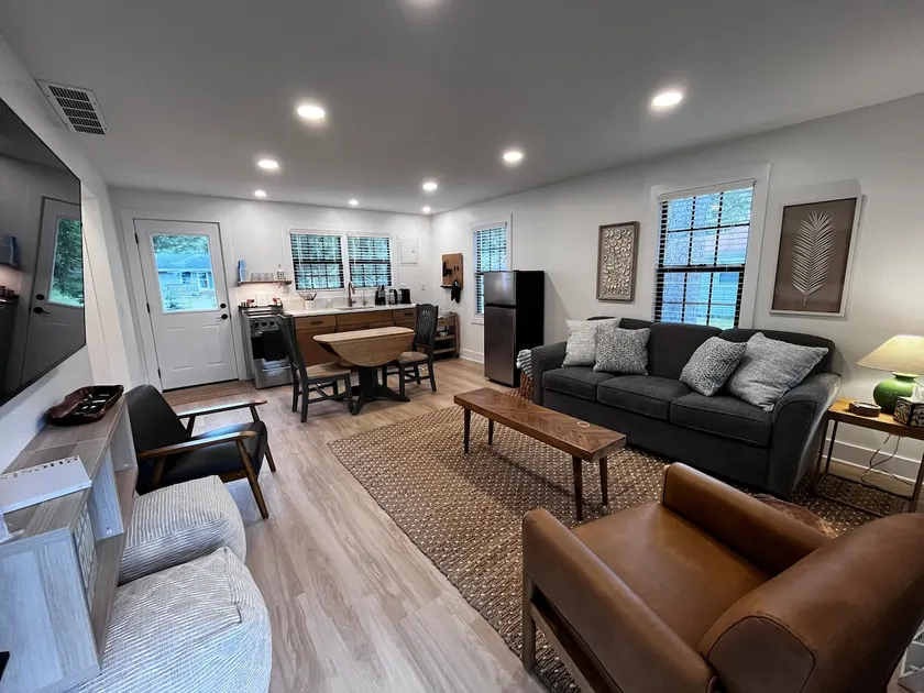Casita Verde - Image 1