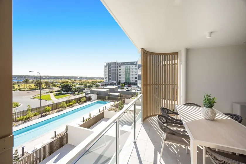 Poolside 2-Bed Apartment at Lake Kawana - Image 1