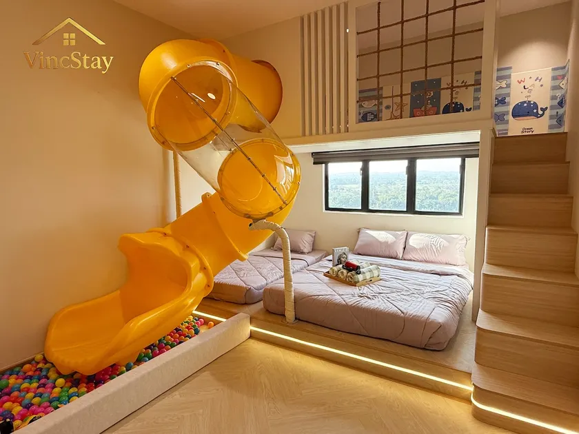 Ambience Residence, Luxury Design, Sleeps 11 | Rotating Slide, Game Console, Mahjong | Water Dispenser - Image 1