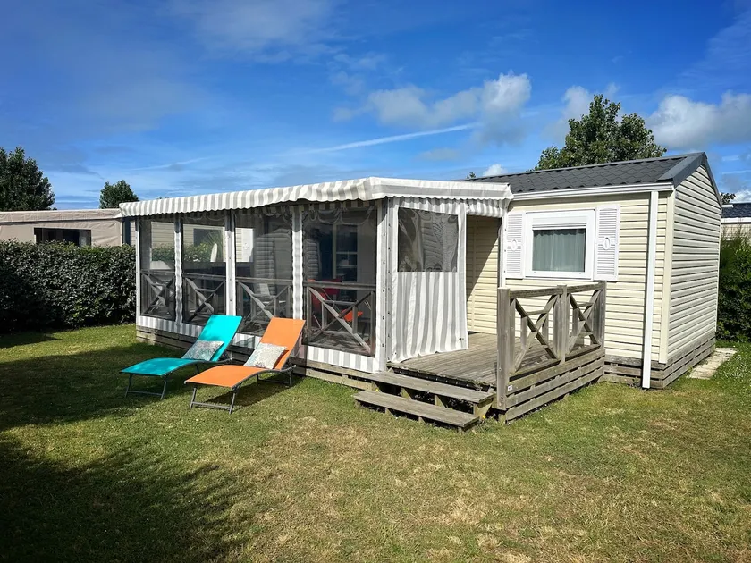 Lovely mobile home in a 4-star residential estate in Les Sables D'Olonne - Image 1