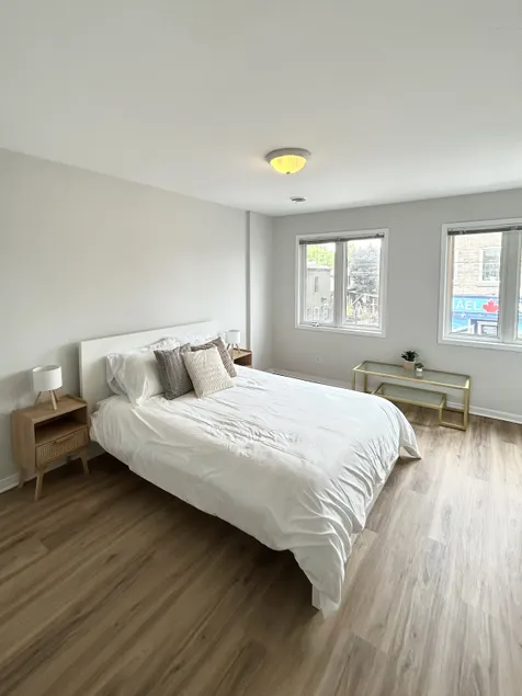 Creekside Retreat in Downtown Kemptville - Image 1