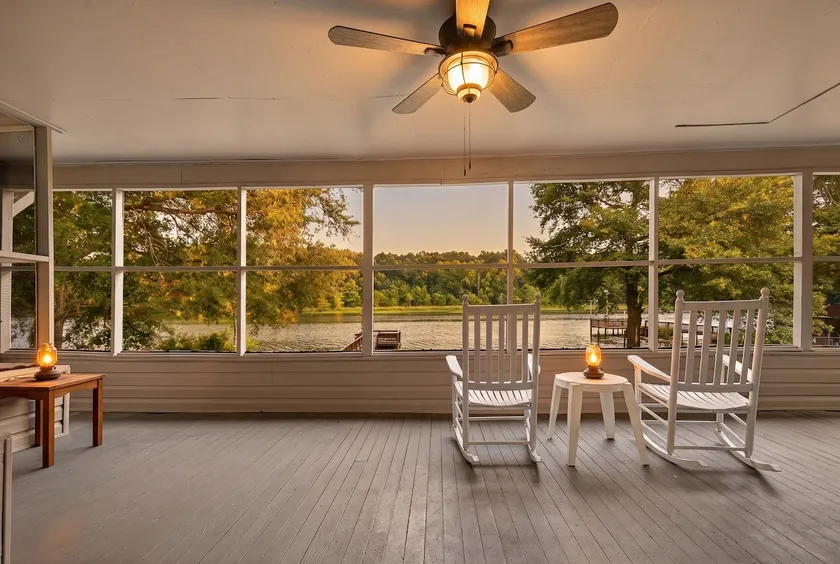 The Creekside Retreat at Taw Caw 8 Mins to I-95 - Image 1