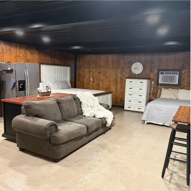 Geezer’s Palace - Image 1