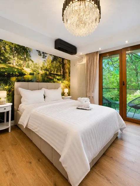 Luxury City Centre Apartment - Image 1