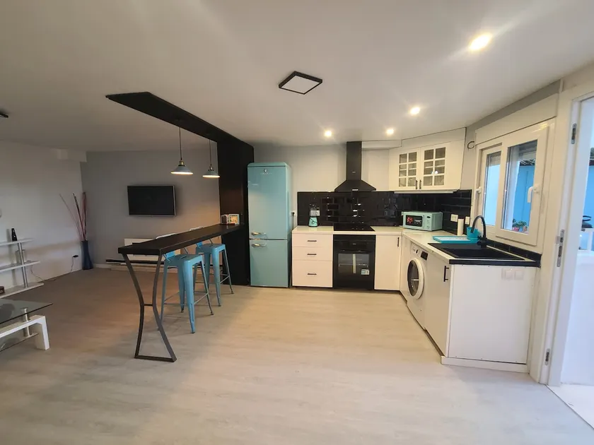 Modern apartment - Image 1