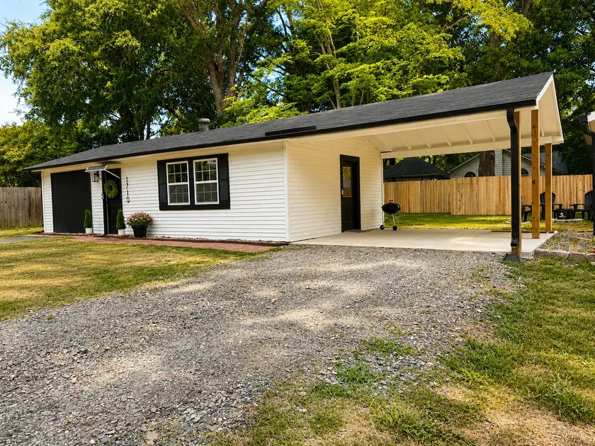 The Torreyson Bungalow - Walkable to UCA and CBC - Image 1