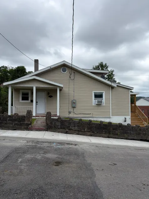 Cottage in South Fork - Image 1