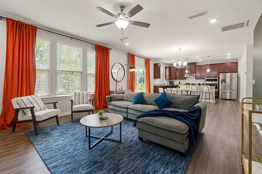 5BR House | 8 Beds | Garage | Garner / White Oak - Image 1