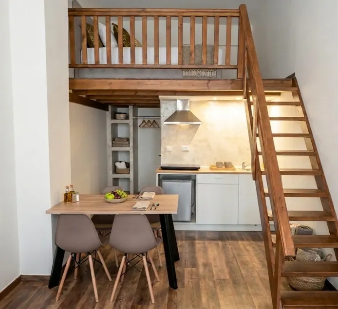 The Wood Loft poros view - Image 1