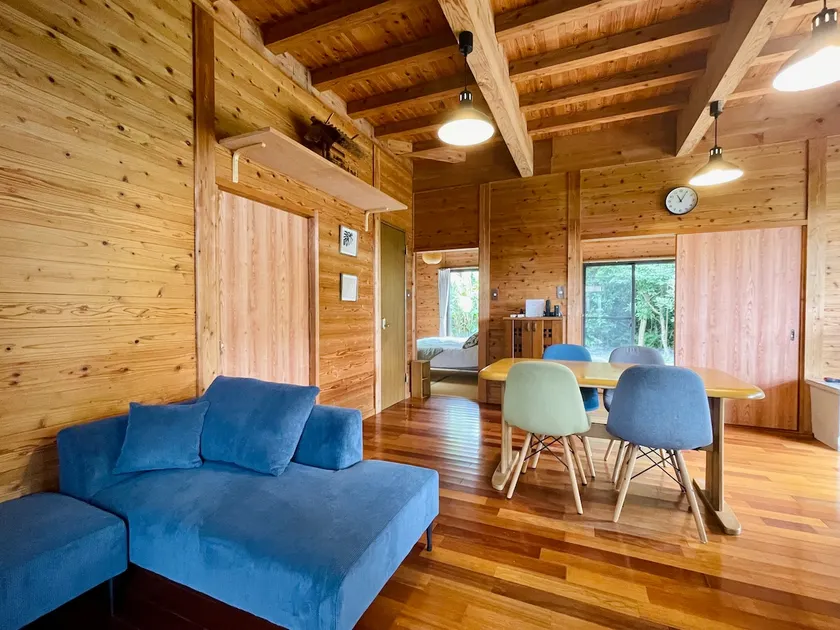 Coast Cabin Yakushima: ”A rental where you can relax surrounded by greenery and the sea.” Maximum 4 people, 2 bedrooms | Near the hot springs - Image 1