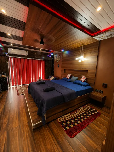 Romantic Luxury Suite at Weston Hotel & Resorts - Image 1
