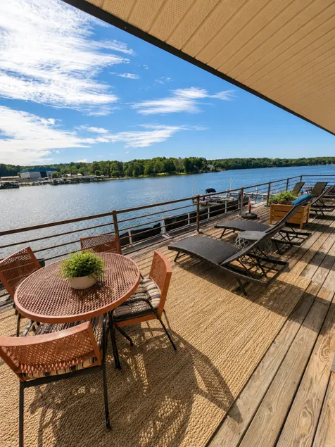 Suite on the Shoals #89-boat rentals, kayaks, pool - Image 1