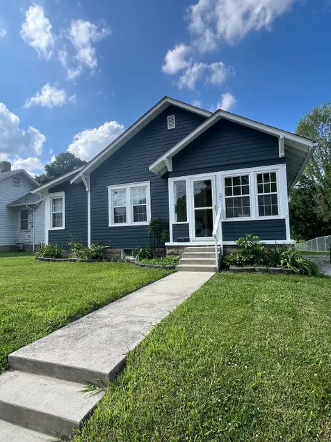 Bungalow on Beveridge - Image 1