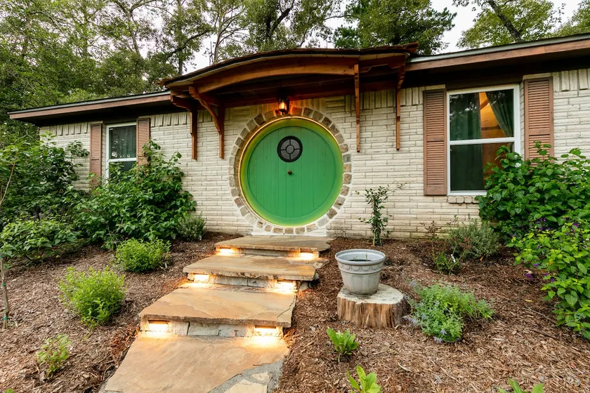 Hobbit Hearth | Round Door & Storybook Stay - Image 1