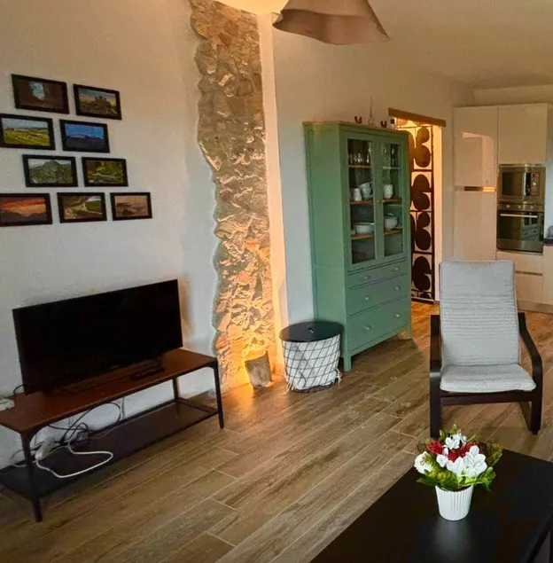Charming Apartment with pool B11 - Image 1