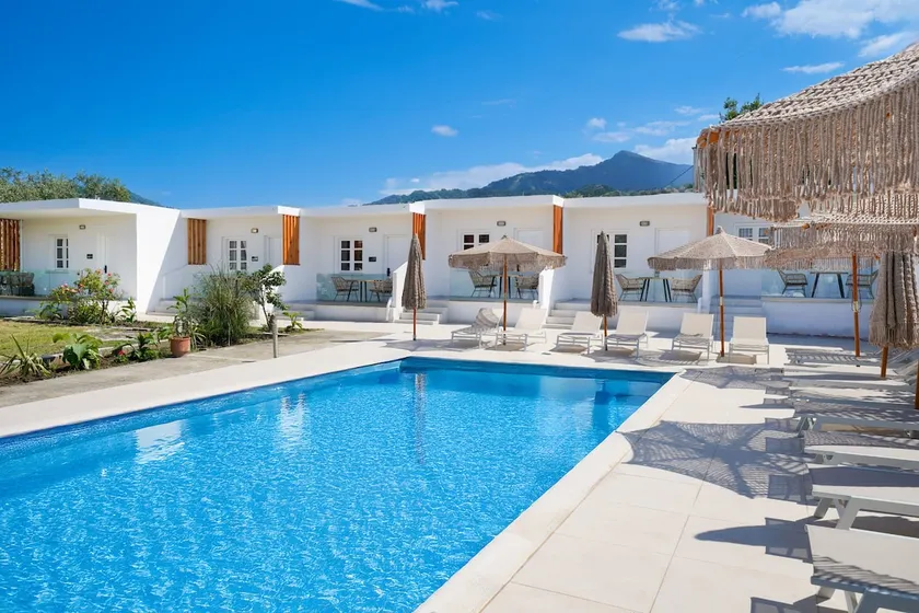 Bliss Luxury Suites 103 - Image 1