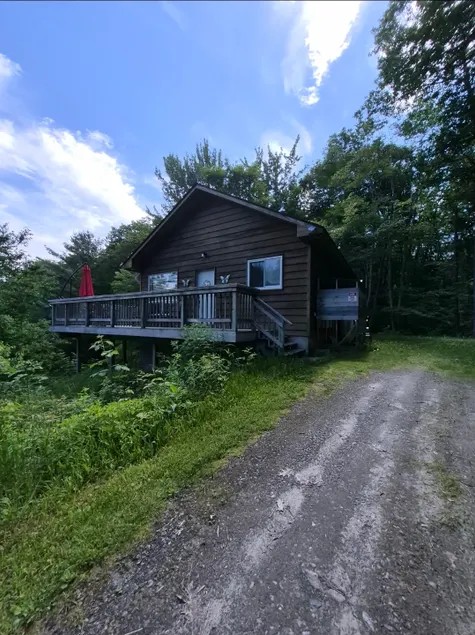 Bala's Little Lotus Bed and Breakfast with sauna - Image 1