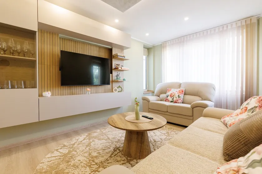Modern apartment with a view of Pirin - Image 1